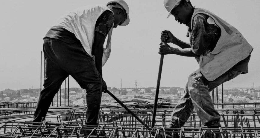 Master your concrete reinforcement projects with our heavy-duty Rebar Bending and Tying Tool. Engineered for high-tensile construction steel, this manual crowbar-style bending iron provides the extreme leverage needed to shape, align, and position thick iron rebars quickly and with minimal physical strain